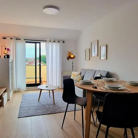 Apartment Nuevo Con Terraza Y Plaza De Garaje A Guarda
