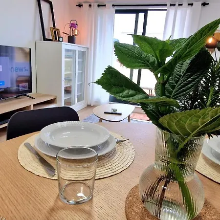 Lägenhet Nuevo Con Terraza Y Plaza De Garaje *